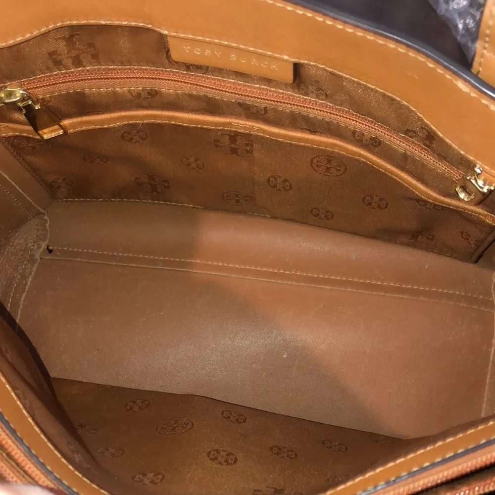 TORY BURCH Saffiano Leather Shoulder Bag Brown Leather Tote Bag Medallion Lining - Picture 15 of 17